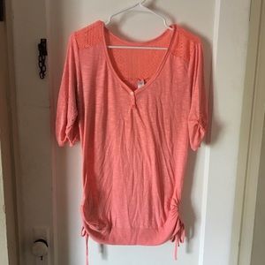 3 for $15🌀 quarter sleeve v neck top